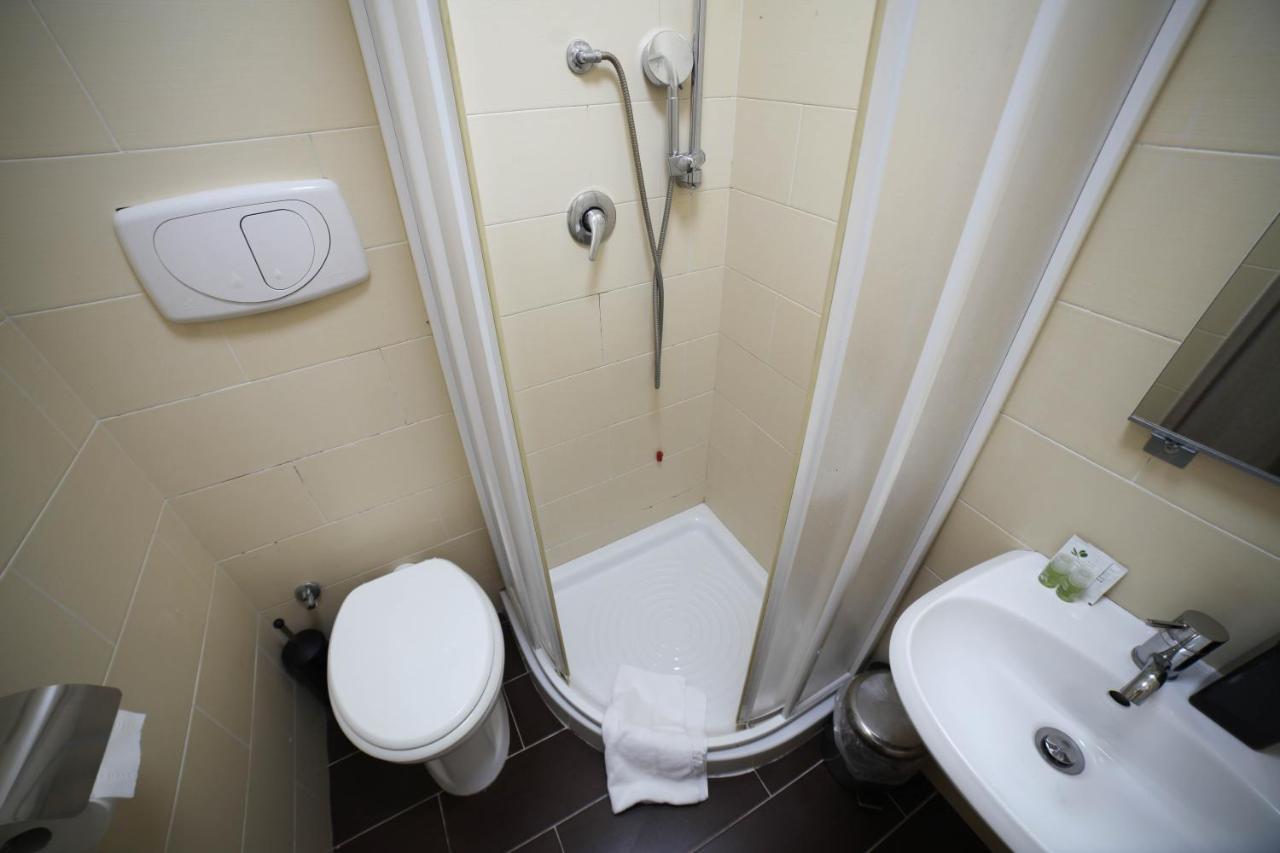 Kaydee Guesthouse Řím Exteriér fotografie